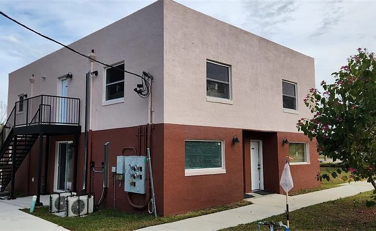 1147 E McDonald Ave #201 — Photo 3