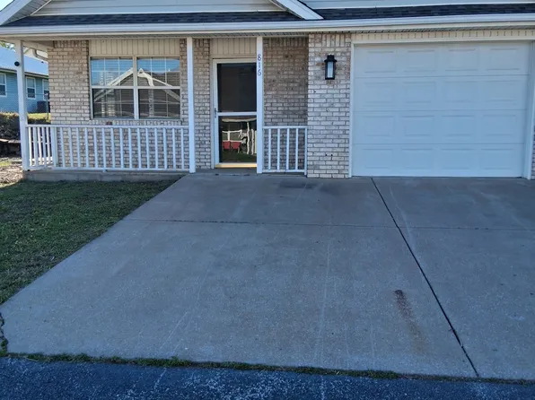 816 S Greenwood Dr, Joplin, MO 64801