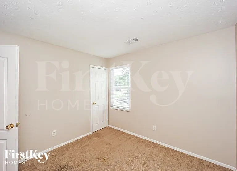 1287 Mill Lake Cir — Photo 11