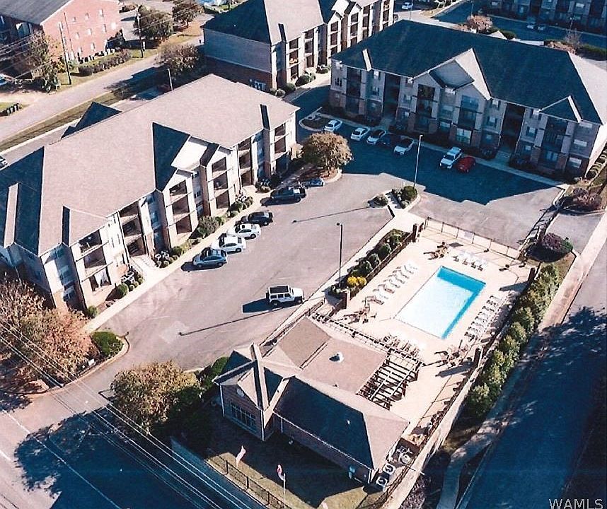 1st image of 2301 Veterans Memorial Pkwy APT 405