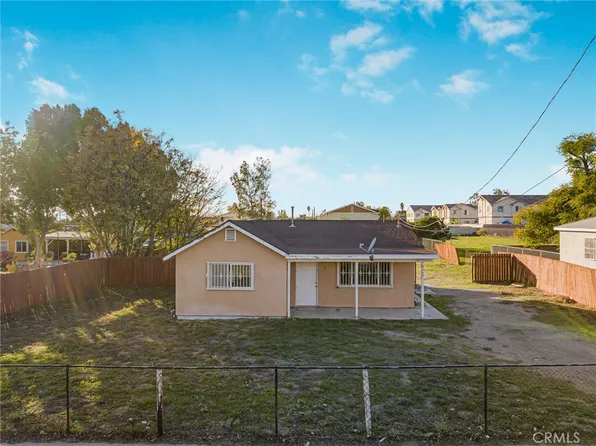 9258 Pepper St, Fontana, CA 92335