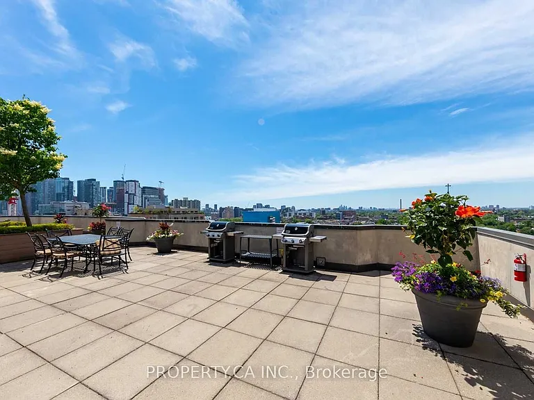 280 Simcoe St #705A — Photo 4