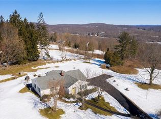 9 Charcoal Ridge Rd E, New Fairfield, CT 06812