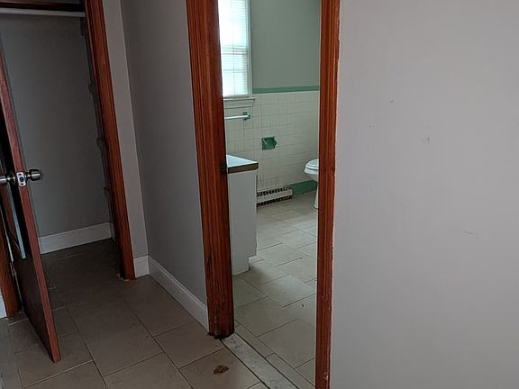 5th image of 148 Bradford Ave #77