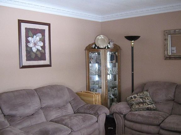 3rd image of 1335 Boulder Dr