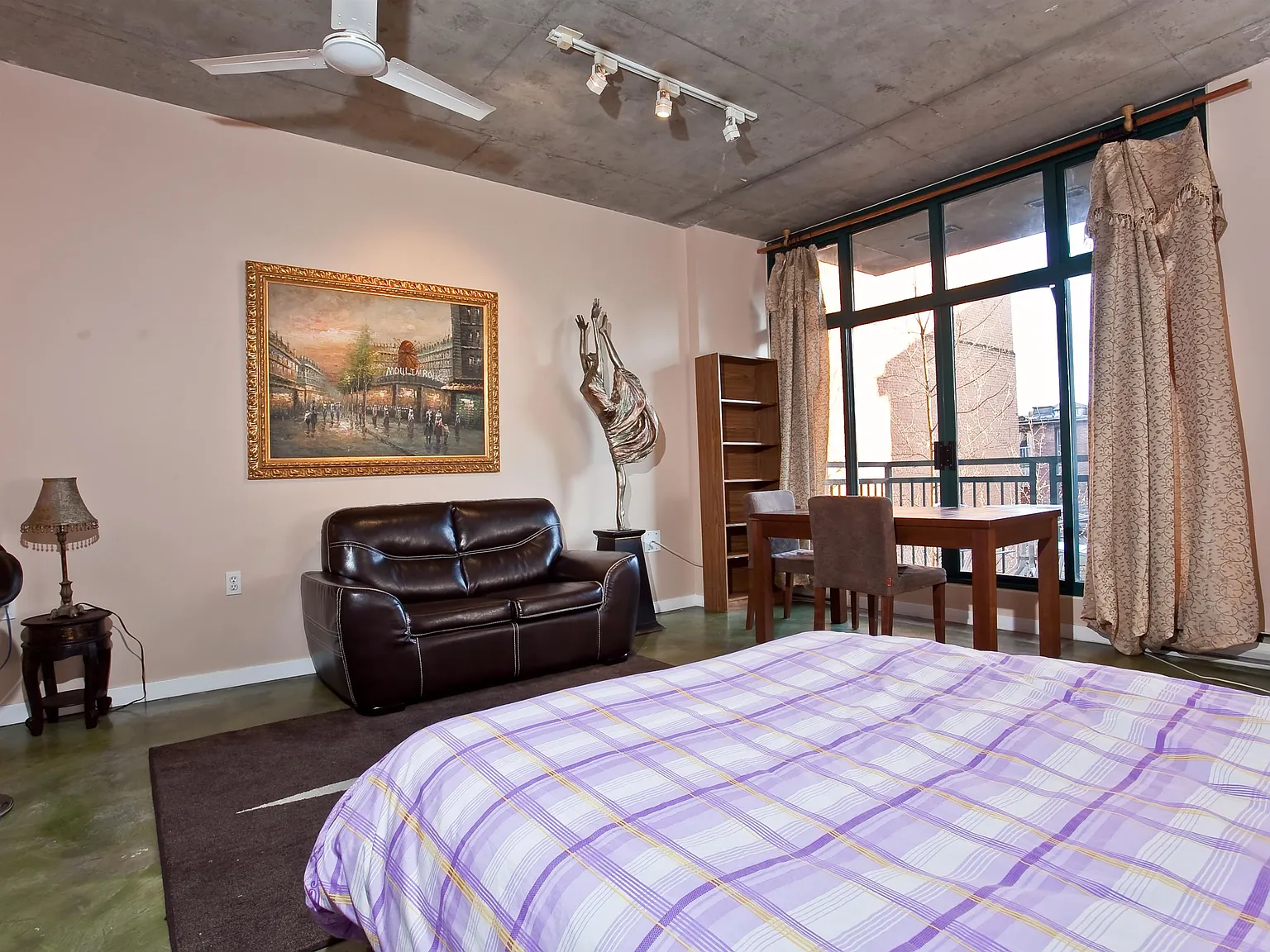 Studio, 411 sqft, $2,450 — Photo 2