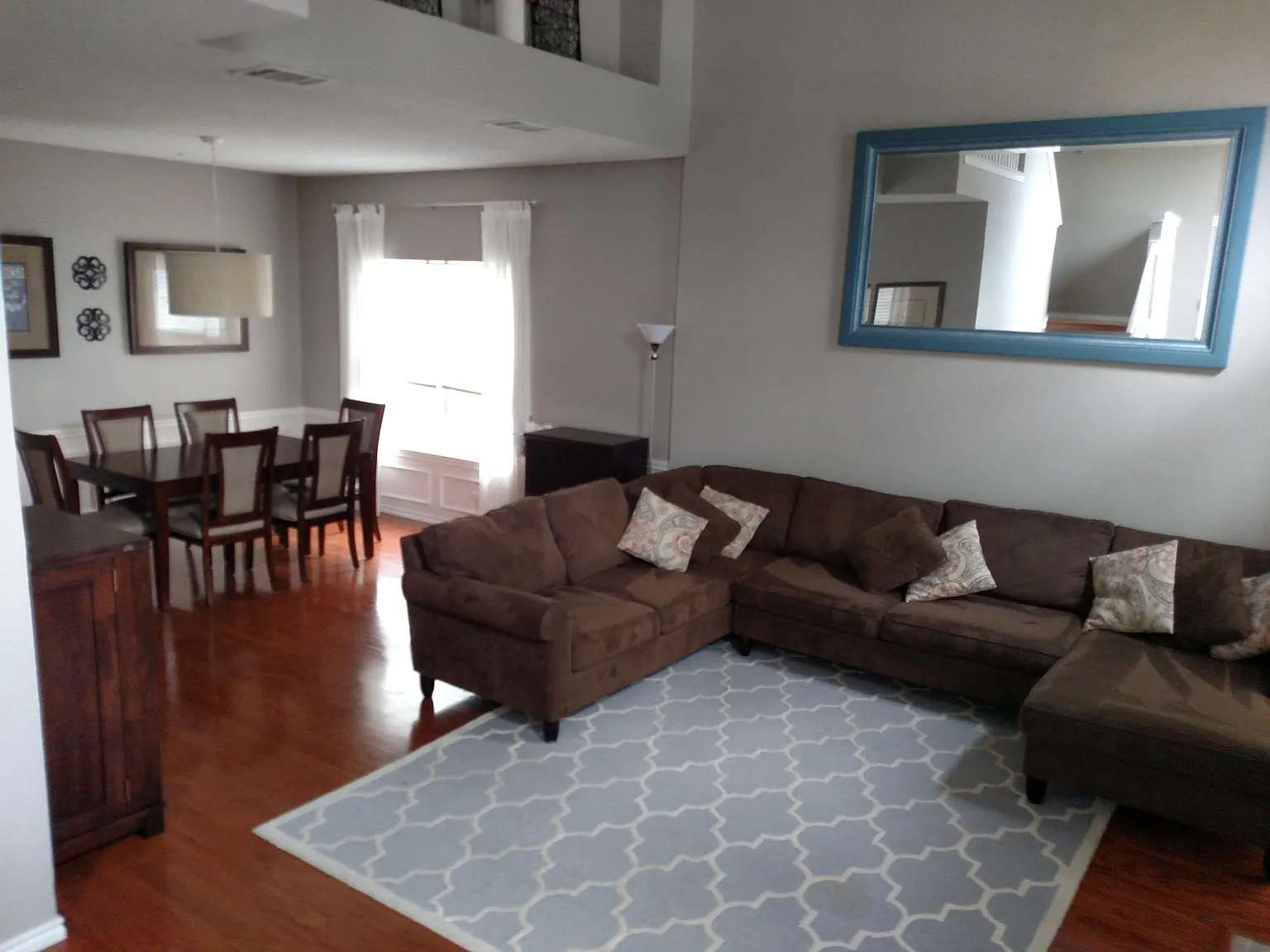 3 bed, 2.5 bath, 1839 sqft, $2,400 — Photo 3