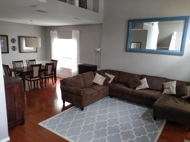2219 Dallas Dr — Photo 3
