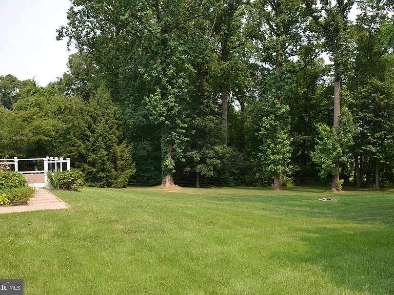 711 Brainerd Rd — Photo 3