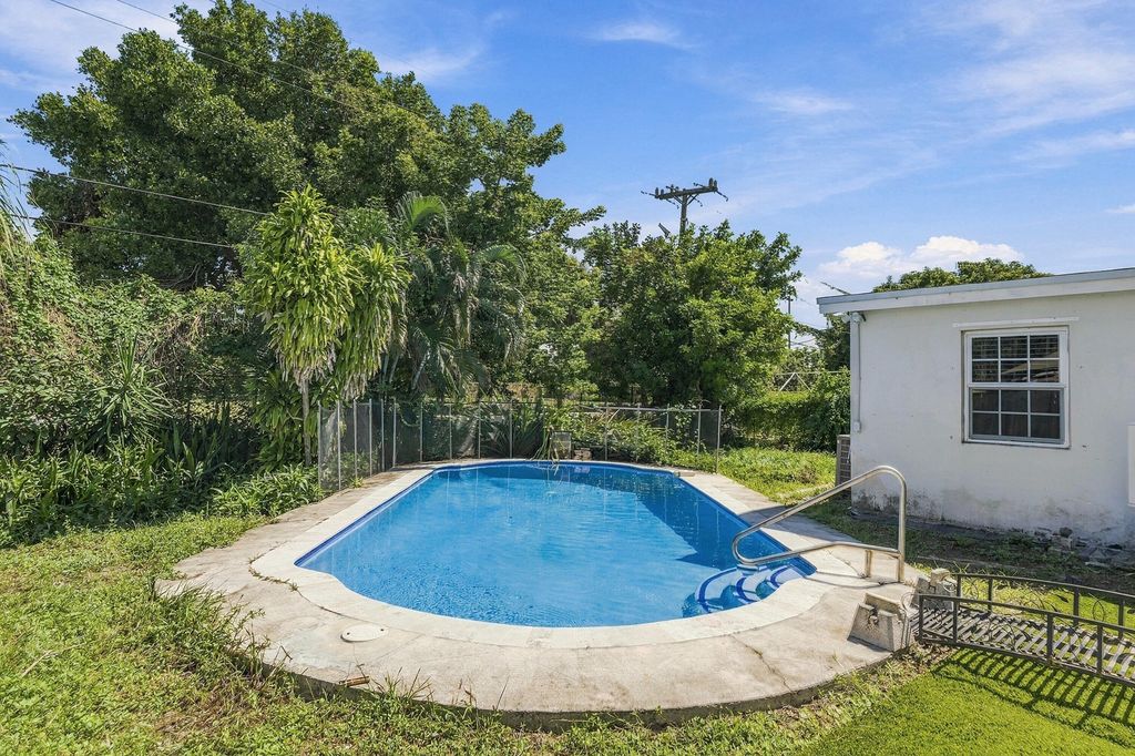 4320 NE 18TH Avenue, photo 5