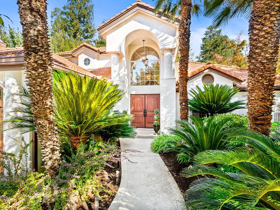 1st image of 841 E Country View Cir
