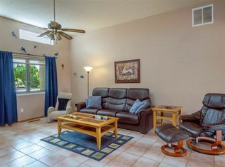 6058 Hoochaneetsa Plz S, Cochiti Lake, NM 87083