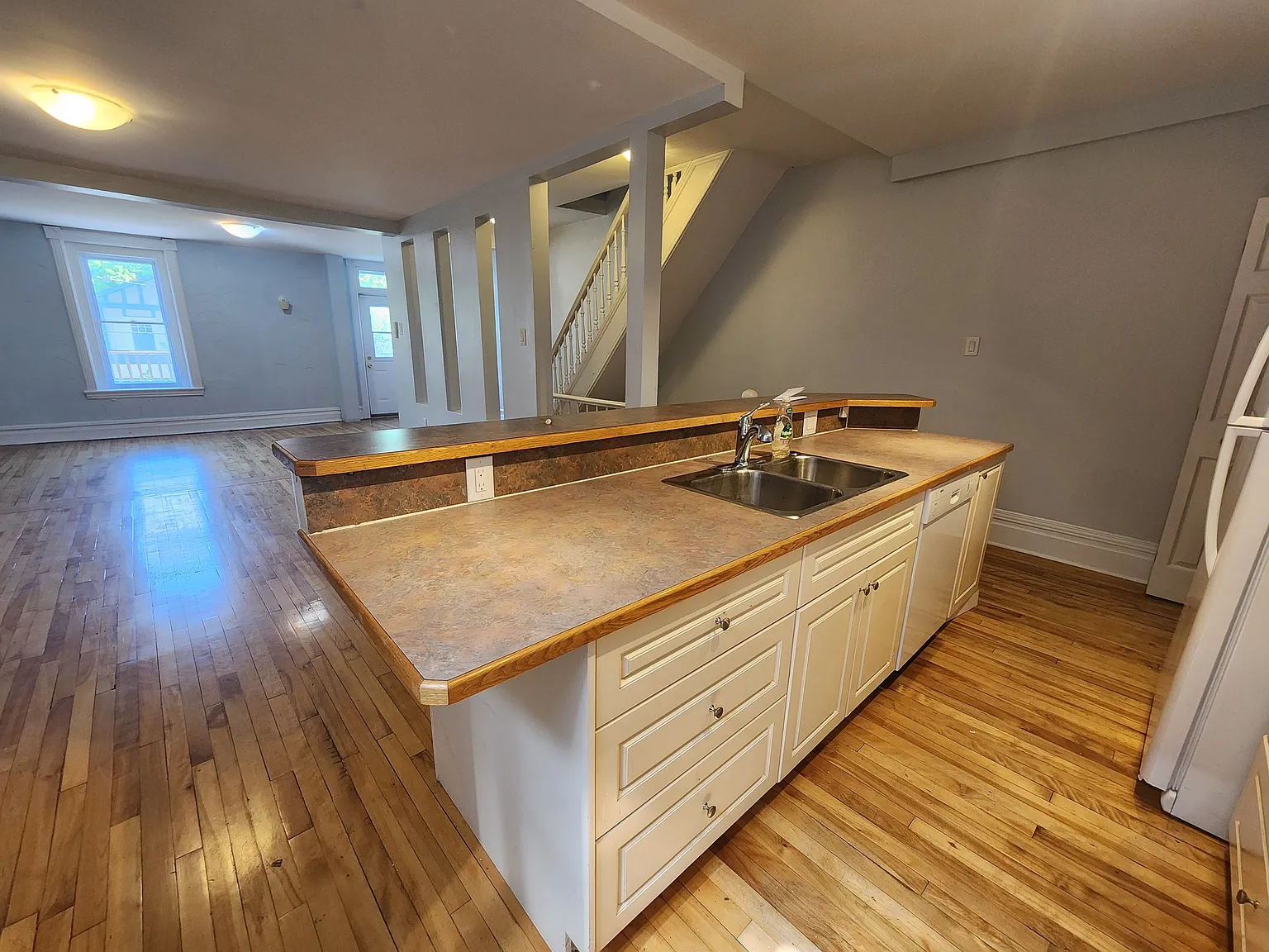 389 Daly Avenue — Photo 4