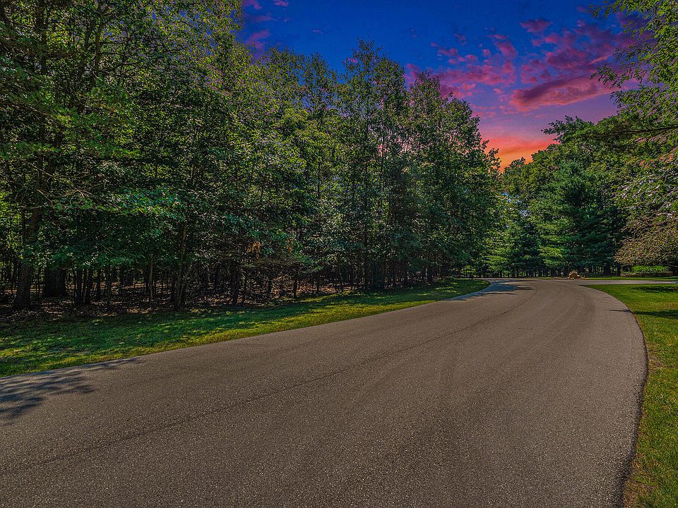 1st image of 4012 Forest Acres Dr