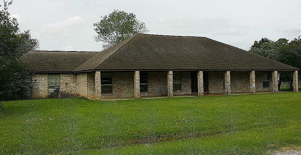 1st image of 19203 Fisher Dr