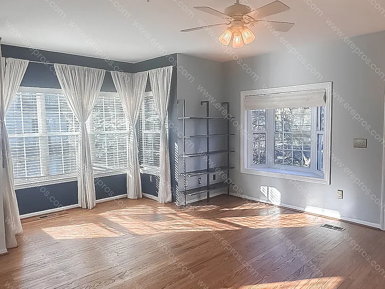1183 Freesia Ct — Photo 5