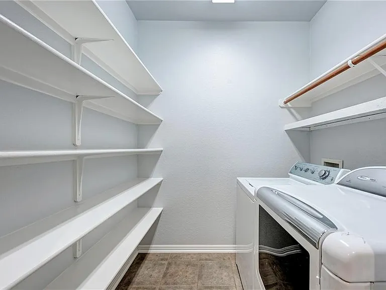 604 Spanish Oak Ter — Photo 32
