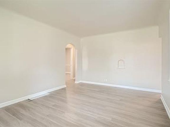 4th image of 1634 S Humboldt St