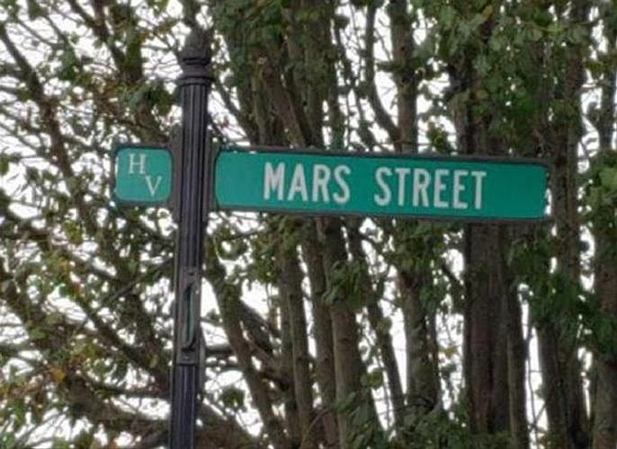 2nd image of 1818 Mars St