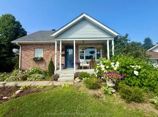 31 Mary St, Petawawa, ON K8H1R8
