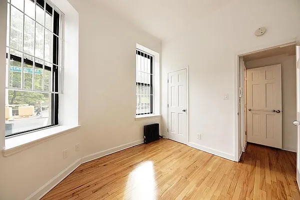 Rented by Buchbinder & Warren | media 8