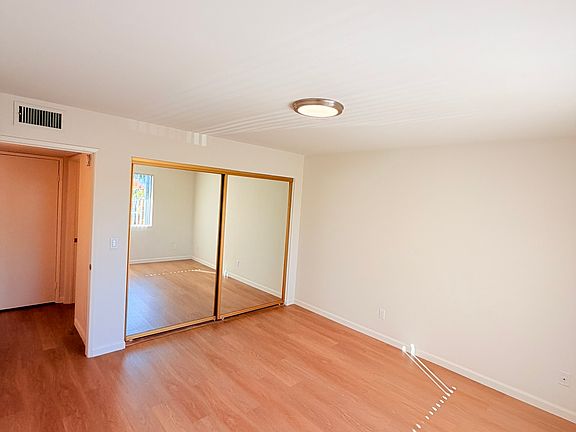 4th image of 1049 Winchester Ave #0826b9aae
