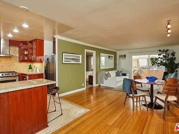 5th image of 1154 S Barrington Ave APT 209