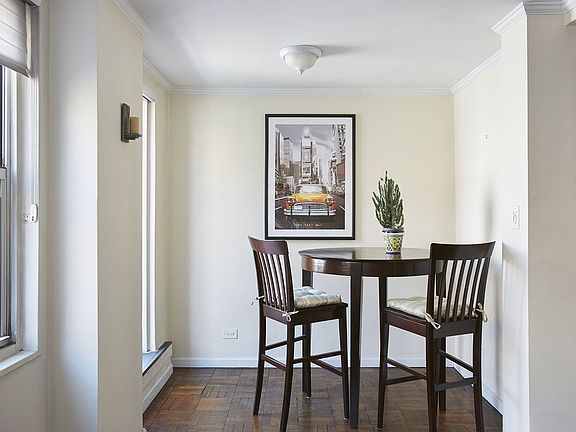5th image of 310 E 70th St APT 11S