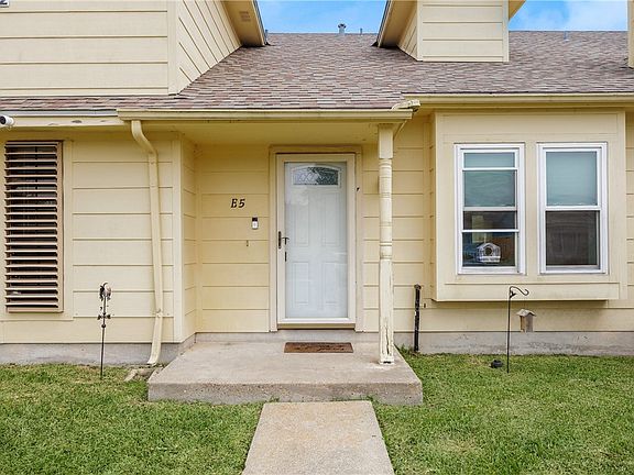 3rd image of 3002 Quail Springs Rd APT E5