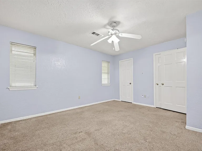 8103 Oak Moss Dr — Photo 34