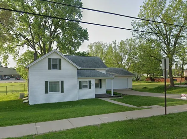 395 Broadway St, Platteville, WI 53818