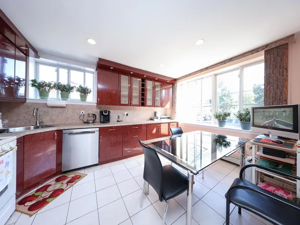 1323 Avenue X image 4 of 22