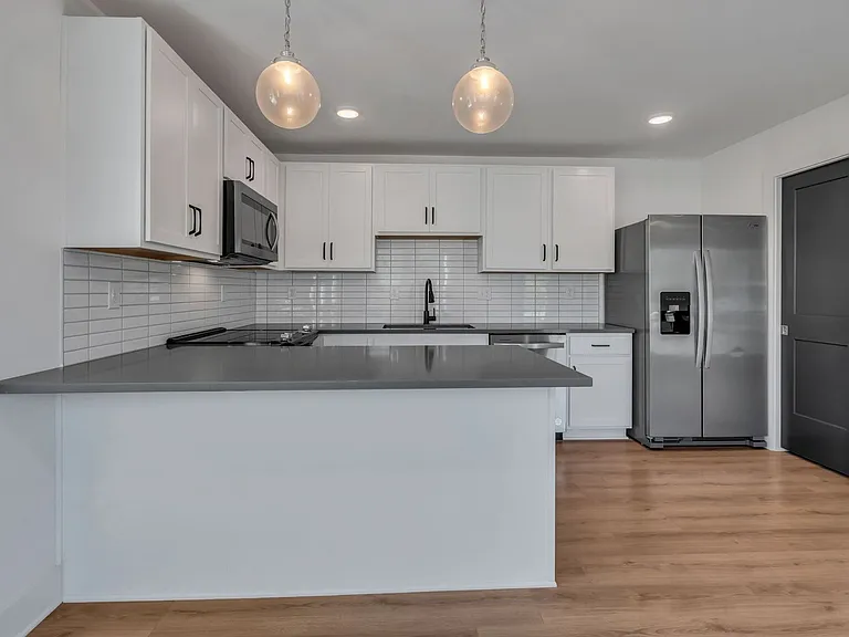 102 Duke St #17 — Photo 8