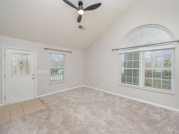 3rd image of 111 Basswood Cir #B