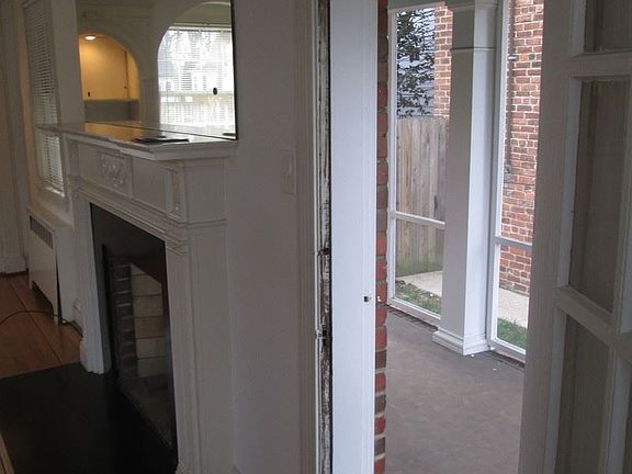 4th image of 4415 Bromley Ln