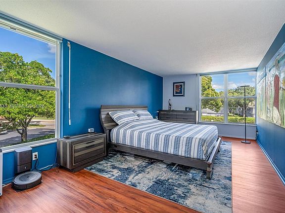 3rd image of 6923 Cypress Rd APT C12