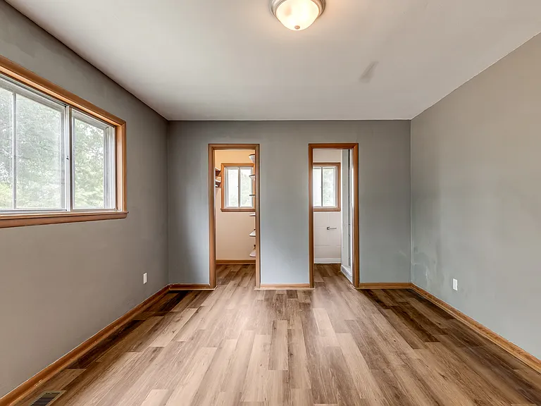 1924 E McElroy Rd — Photo 14