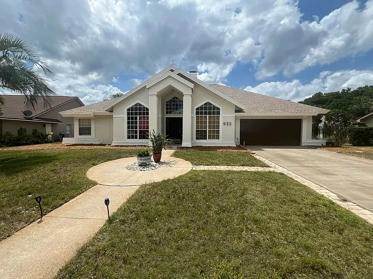 935 Shriver Cir — Photo 8
