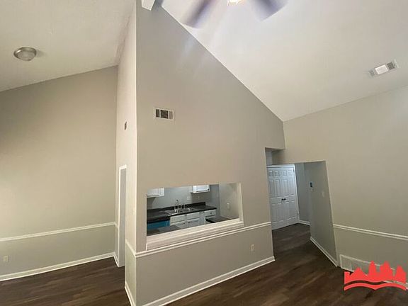 4th image of 3682 Hyacinth Dr