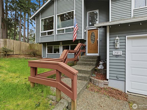 3rd image of 983 NE Melia Lane