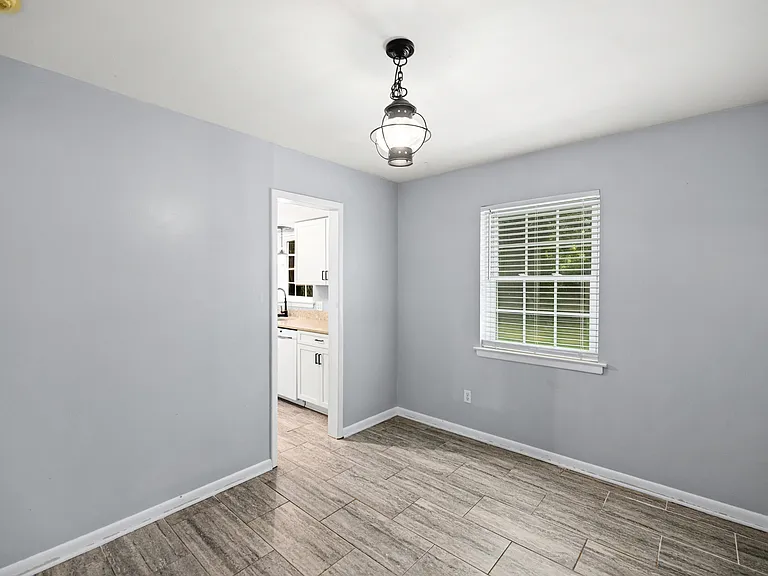 328 Plymouth Ave — Photo 16
