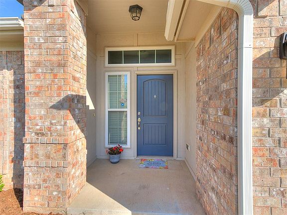 4th image of 1113 Midland Valley St