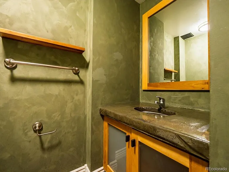 2753 Champa St — Photo 13