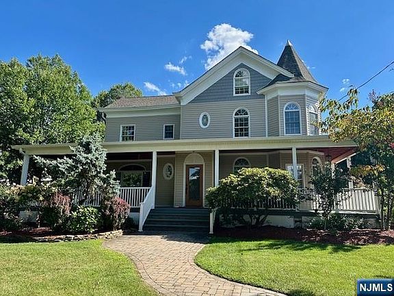 2nd image of 38 Totowa Rd