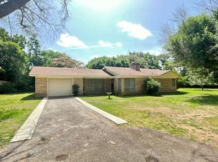 108 Nixon St, Palestine, TX 75803