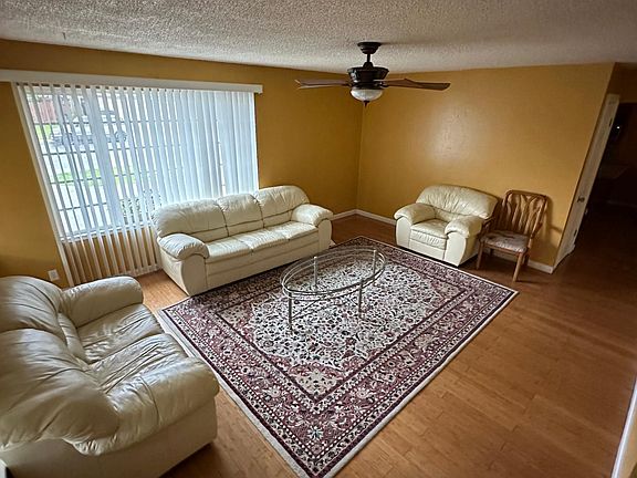 4th image of 652 Corinthia Dr