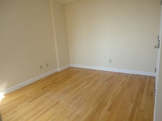 Rented by Urban Realty NYC | media 11