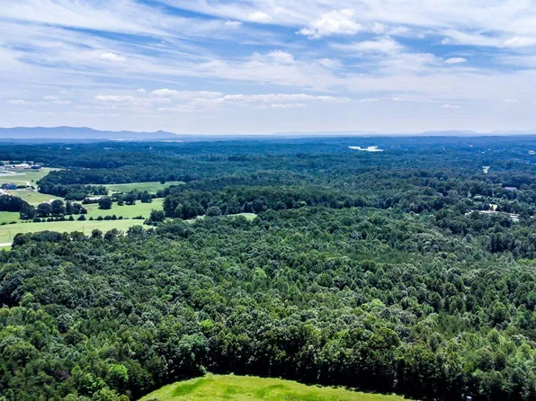 3-15093 Moneta Rd, Moneta, VA 24121