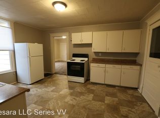 539 S Adams St, Burlington, IA 52601