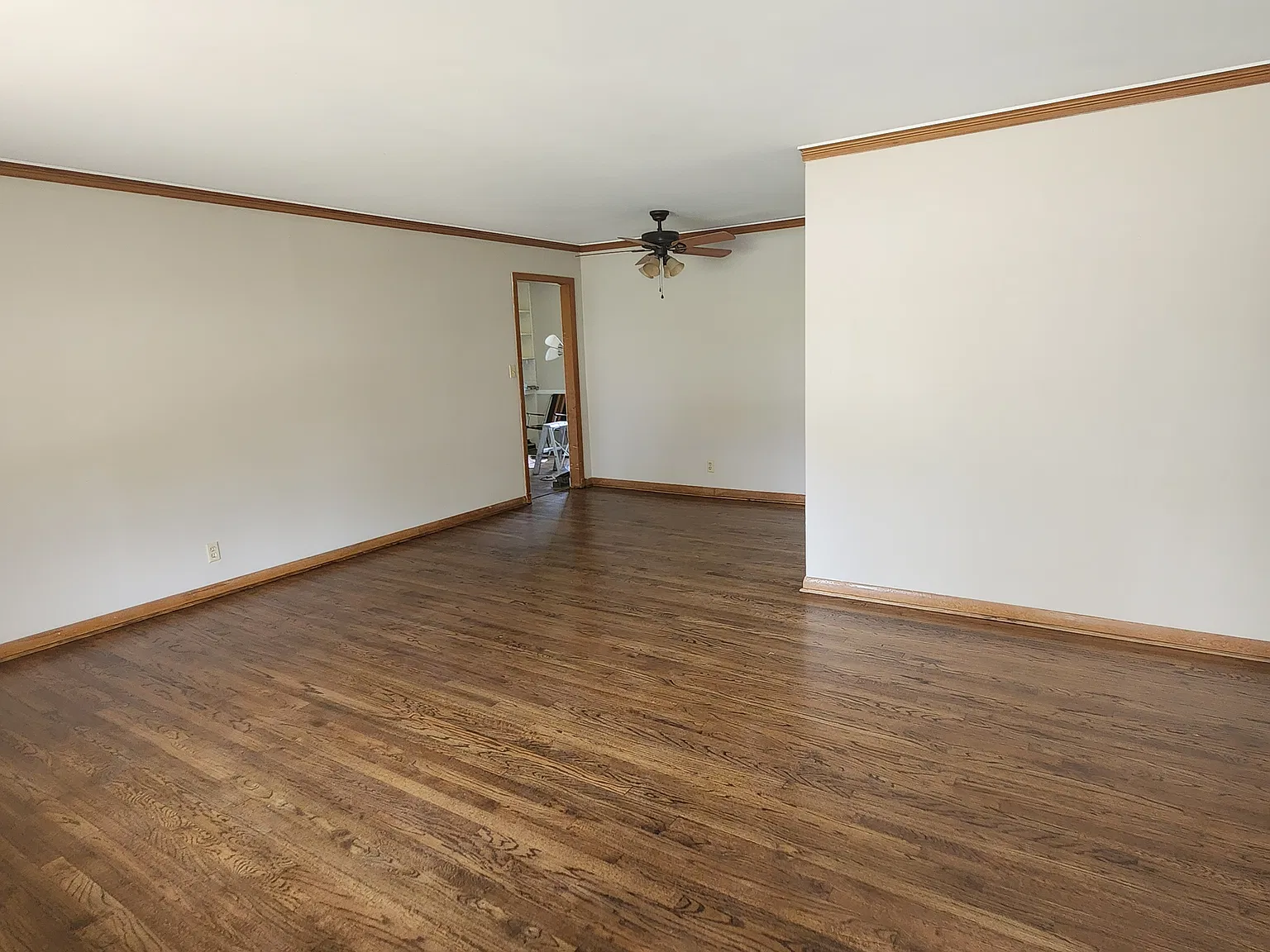 3 bed, 1.5 bath, 1232 sqft, $1,600 — Photo 3